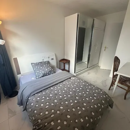 Super * Colombes (Hauts-de-Seine)